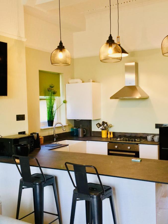 Grade 2 Listed Apartment In Heart Of هاستَنغ المظهر الخارجي الصورة