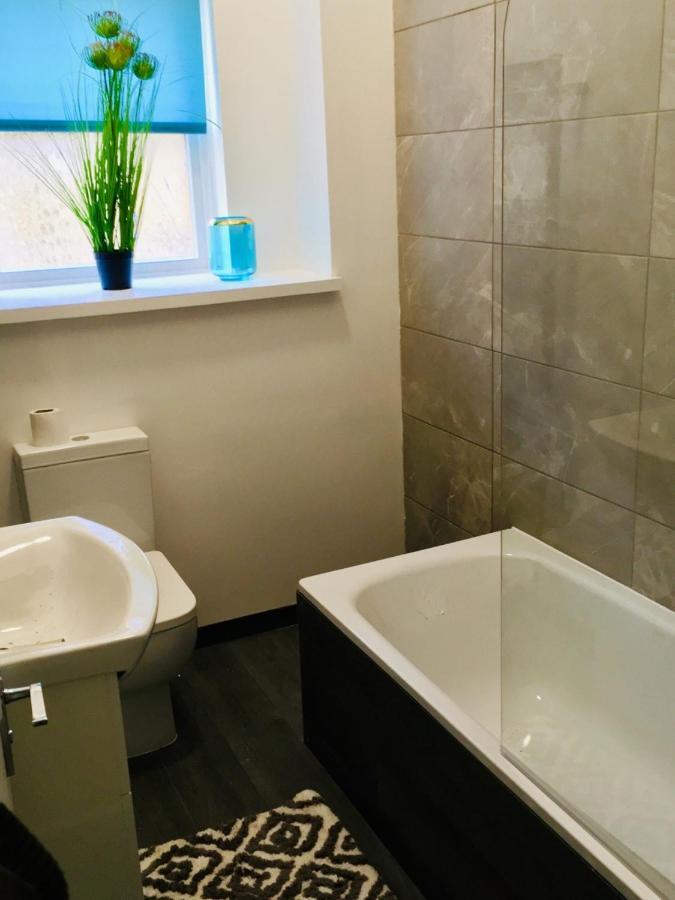 Grade 2 Listed Apartment In Heart Of هاستَنغ المظهر الخارجي الصورة
